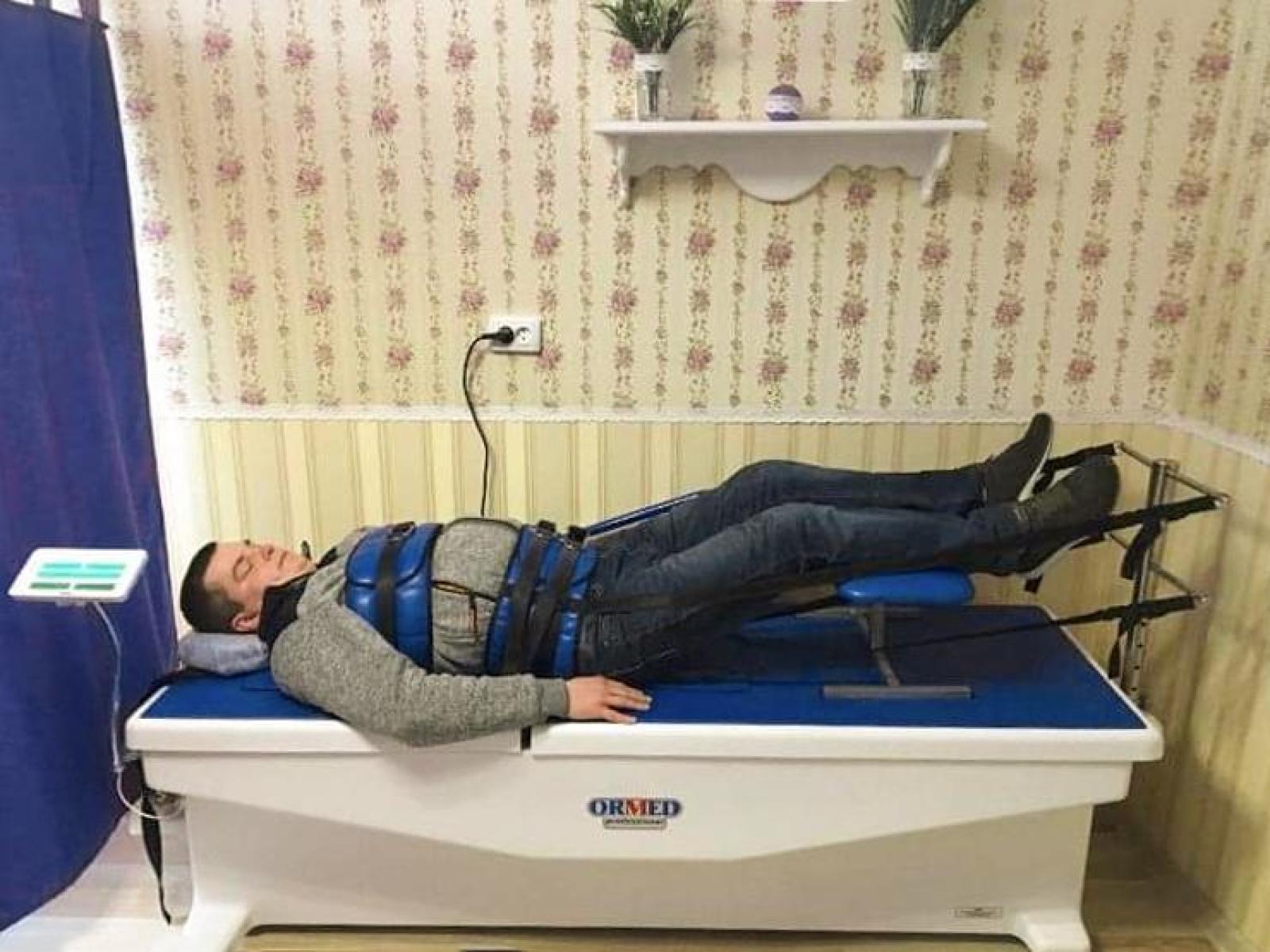 Сухе витягування хребта в Профспілковому санаторії "Хмільник"