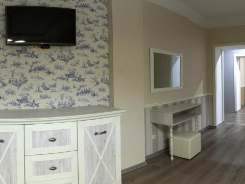 Suite + 2 room 2 local big