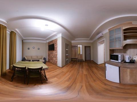 Suite + 2 rooms 2 places