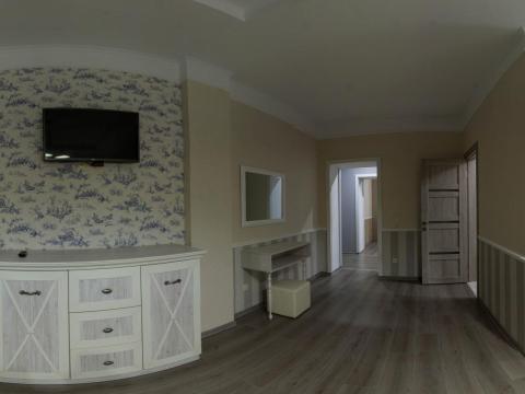 Люкс + 2 кімнатний великий