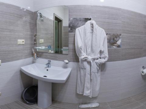 Люкс + 1 кімнатний 1 місце 